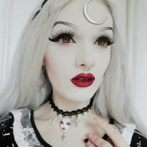 Nadine cherche un loup solitaire, Calais profil--2130