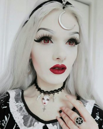 Nadine cherche un loup solitaire, Calais rencontre-Calais