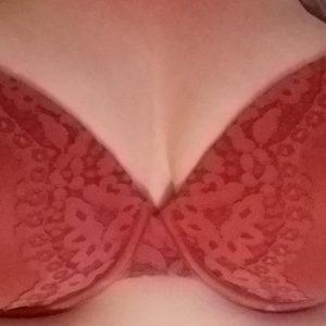 Petit quelque chose à partager ce week-end ? Manon - rencontre-Milf-Quimper