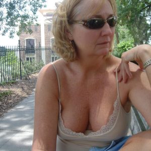 Fabienne - rencontre-Naturiste-Arles
