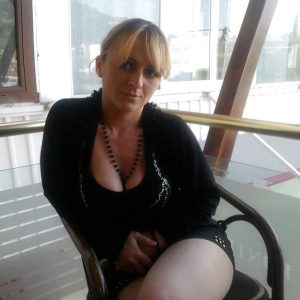 Célia - rencontre-Milf-Istres